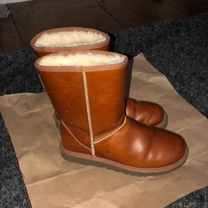 Women’s Leather Uggs
